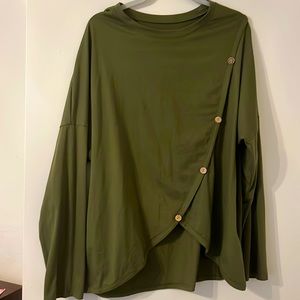 SHEIN green button top size 2XL